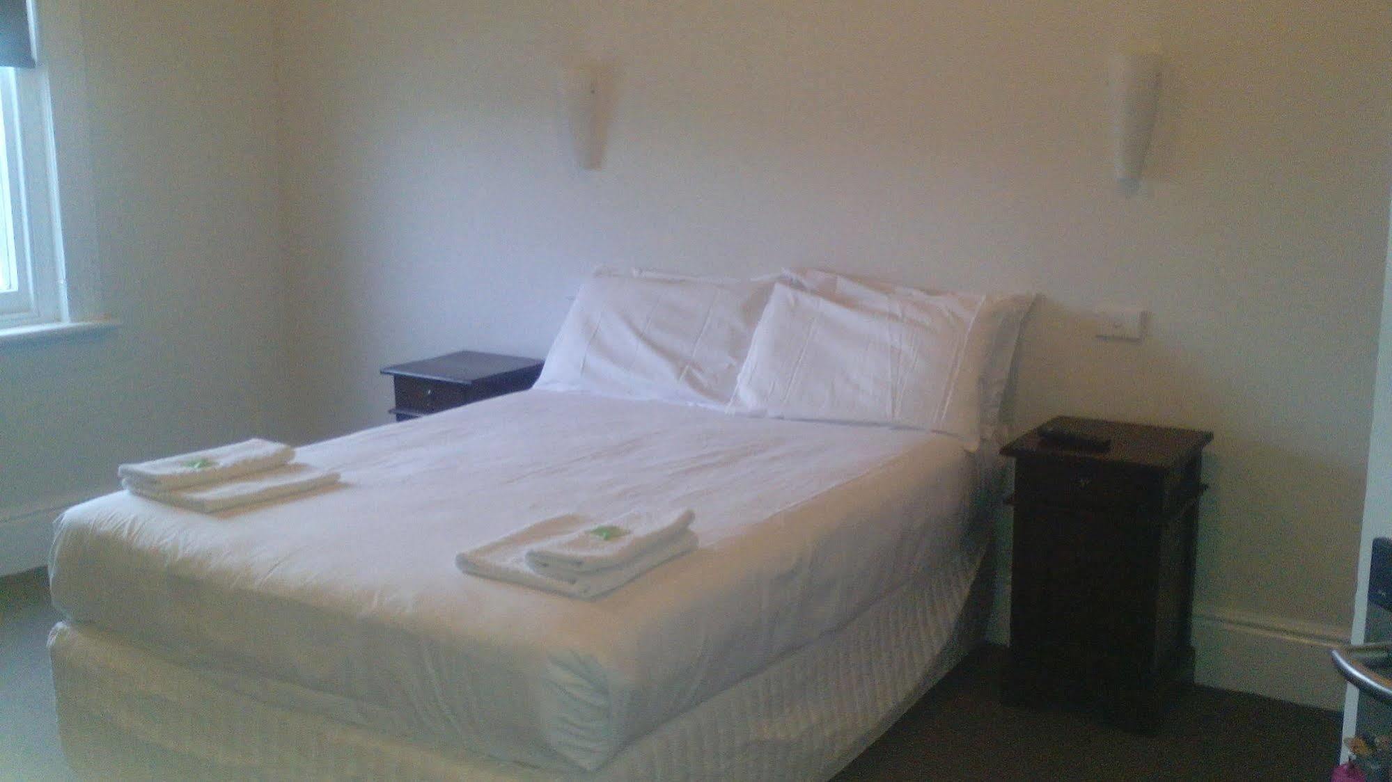 Deloraine Hotel Ngoại thất bức ảnh