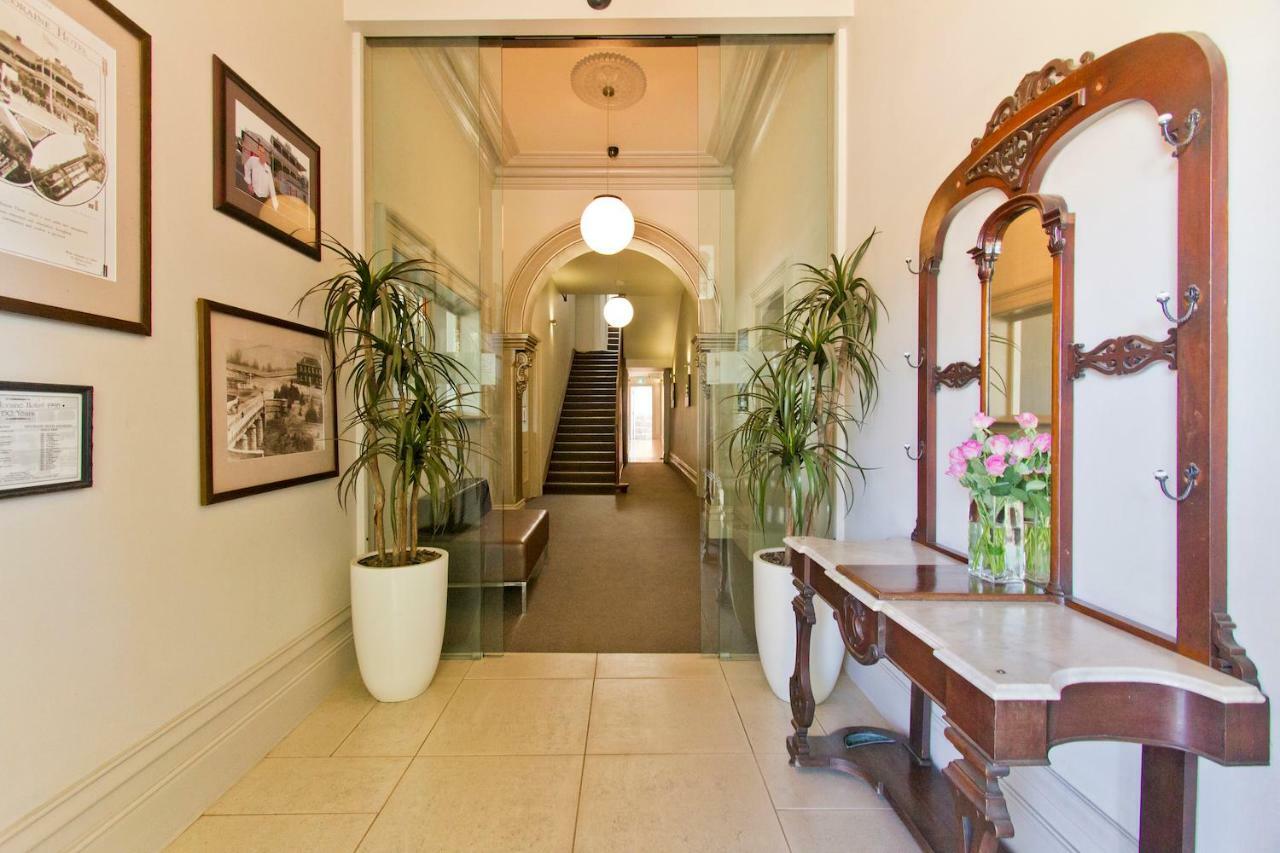 Deloraine Hotel Ngoại thất bức ảnh