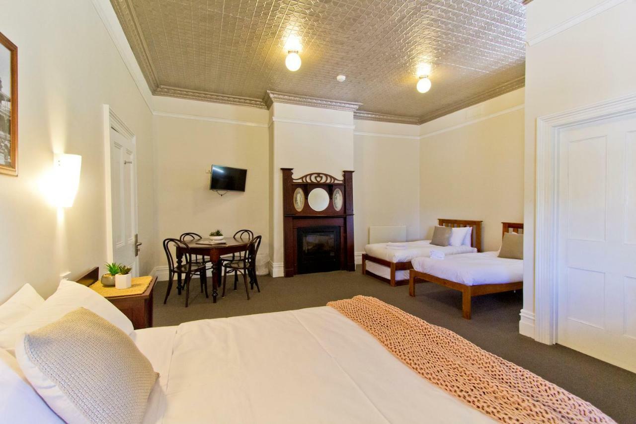 Deloraine Hotel Ngoại thất bức ảnh